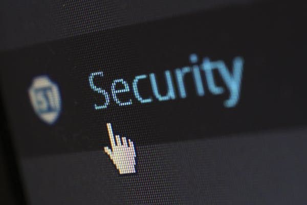 Tecnología y ciberseguridad en el ámbito jurídico notarial: Retos y oportunidades.