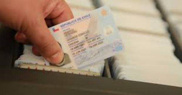 Las cdulas de identidad y pasaportes en Chile tienen un nuevo diseo, con una serie de medidas de seguridad.